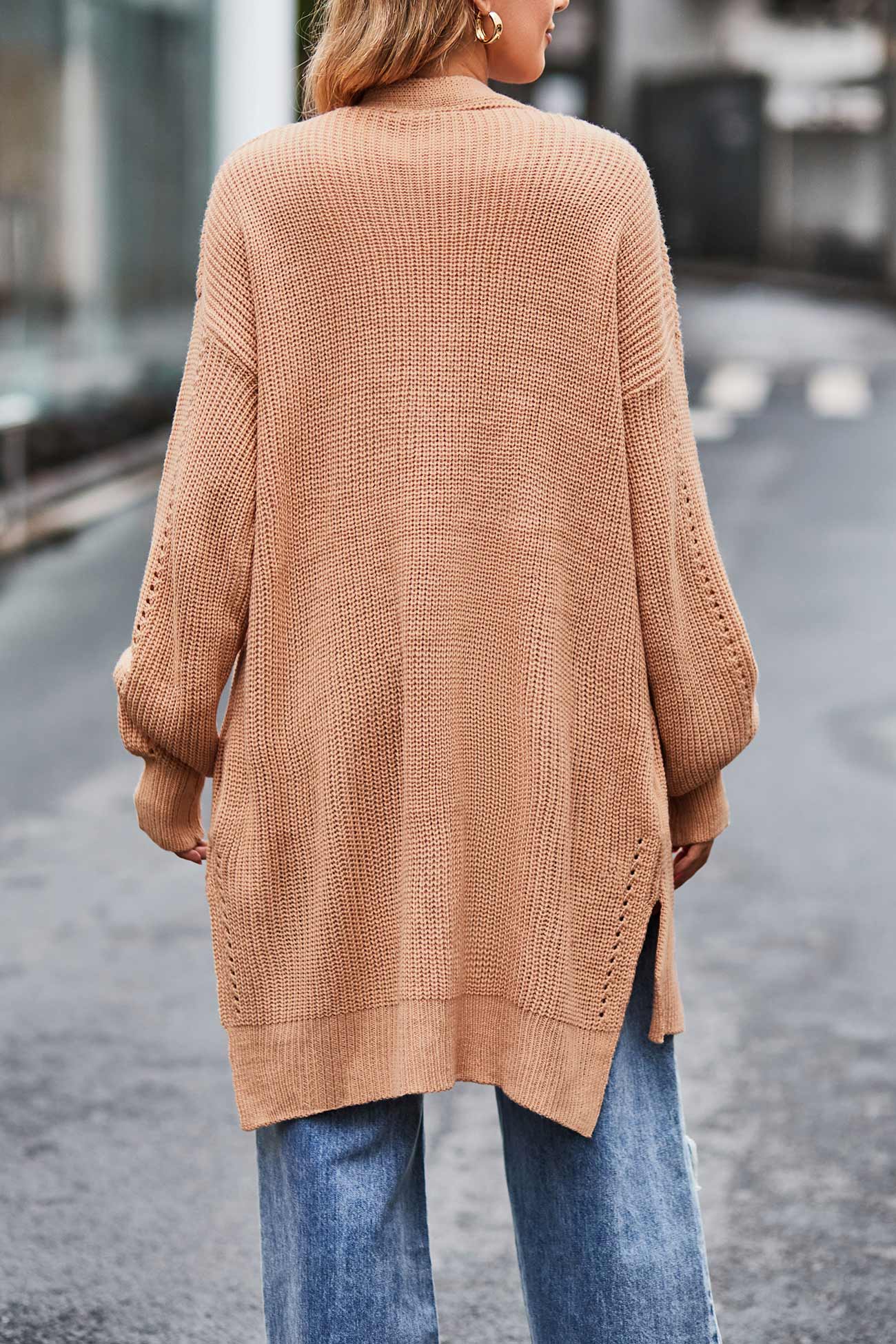 Effortlessly Elegant Cardigan with a Timeless Design