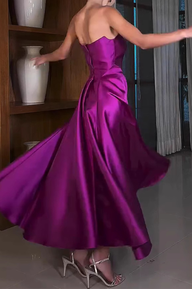 Beautifully Finished Dress in a Timeless Design