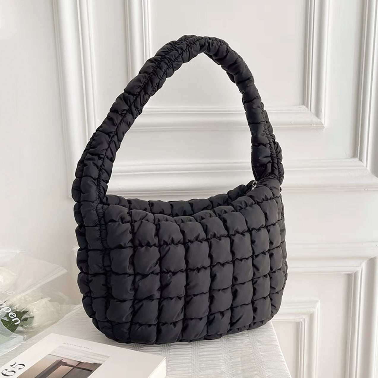 Sophisticated Bag with a Clean Classic Look