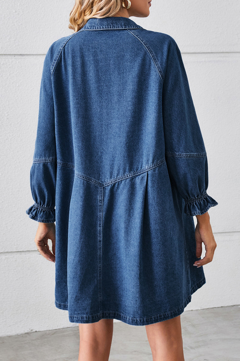 Classic Vintage Dress with a Flattering Fit