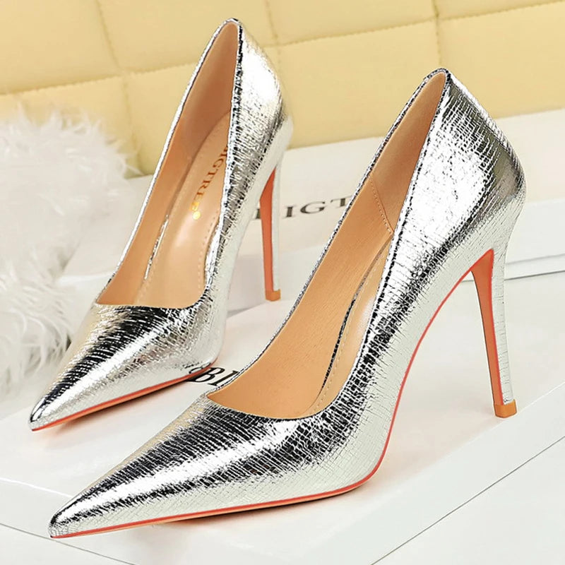 Polished Heels with an Effortless Classic Look