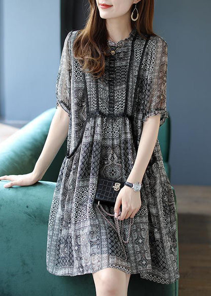 Classic Vintage Dress with a Flattering Fit