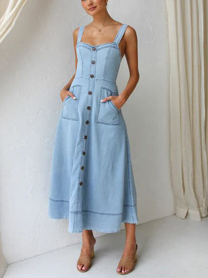 Sophisticated Dress with a Clean Classic Look