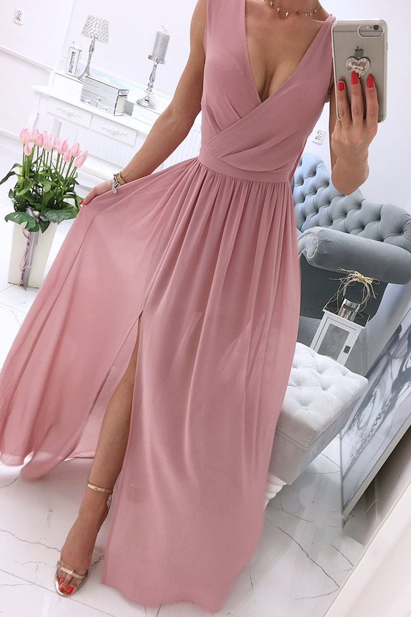 Sophisticated Dress with a Clean Classic Look