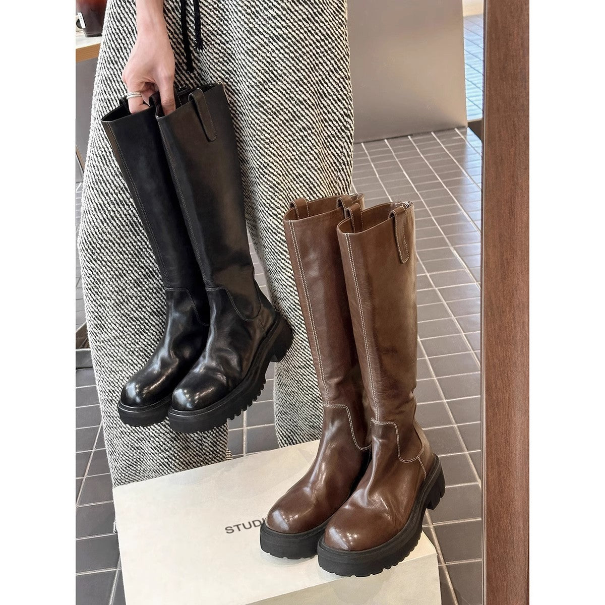 Beautifully Finished Boots in a Timeless Design