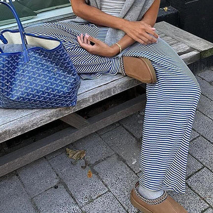 Well Tailored Pants with a Graceful Silhouette