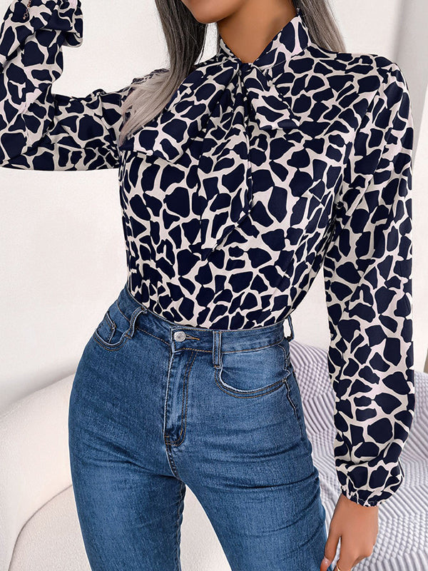 Well Tailored Blouse with a Graceful Silhouette