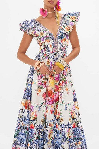 Sophisticated Dress with a Clean Classic Look