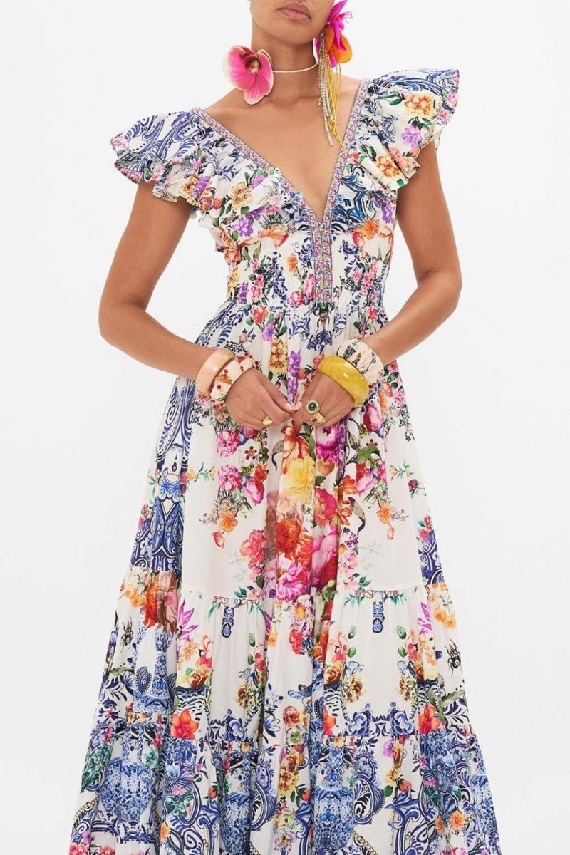 Sophisticated Dress with a Clean Classic Look