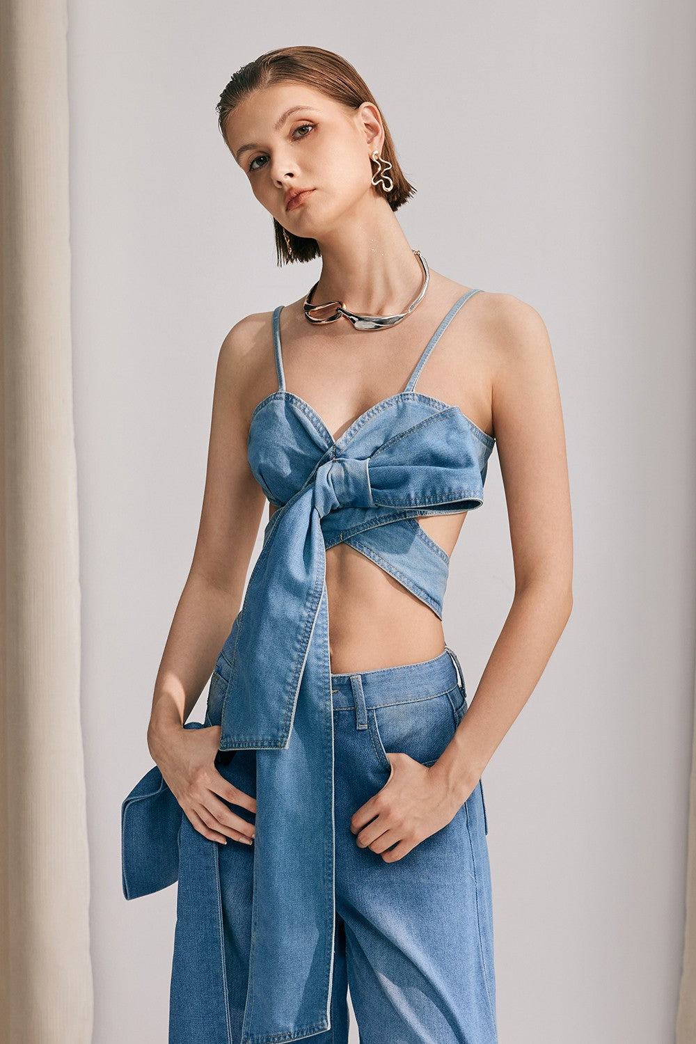 Beautifully Finished Top in a Timeless Design