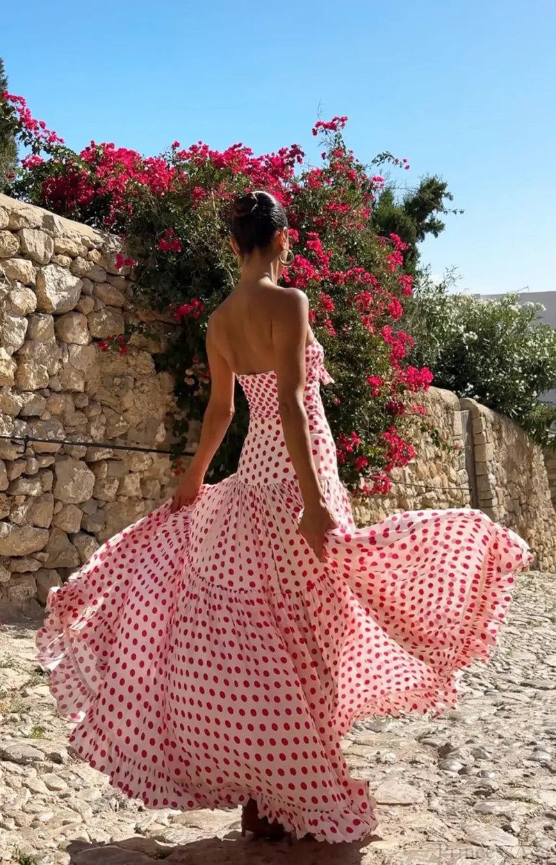 Gracefully Styled Swimsuit for Any Occasion