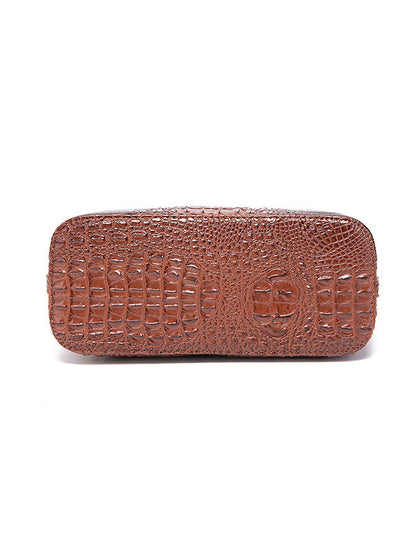 Gracefully Styled Bag for Any Occasion