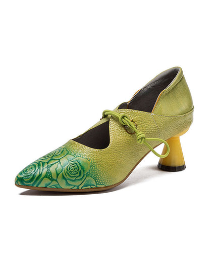 A Vintage Style Heels with Delicate Timeless Details