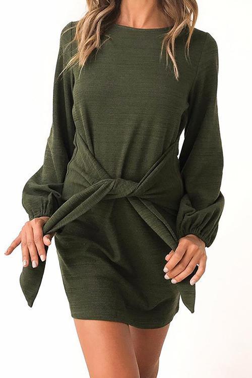 Gracefully Styled Dress for Any Occasion