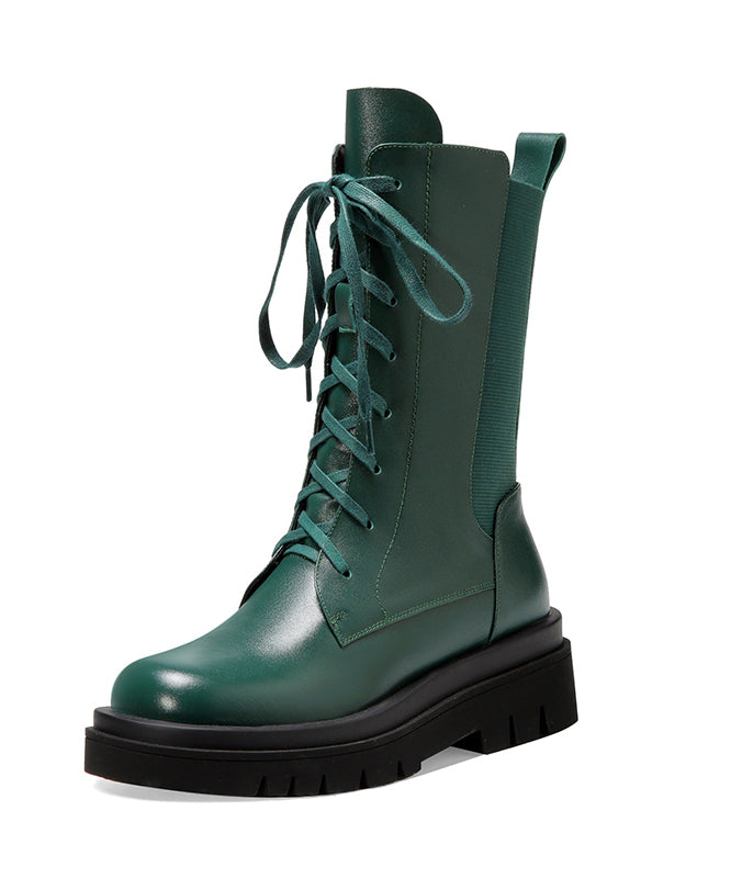 Effortlessly Elegant Boots with a Timeless Design