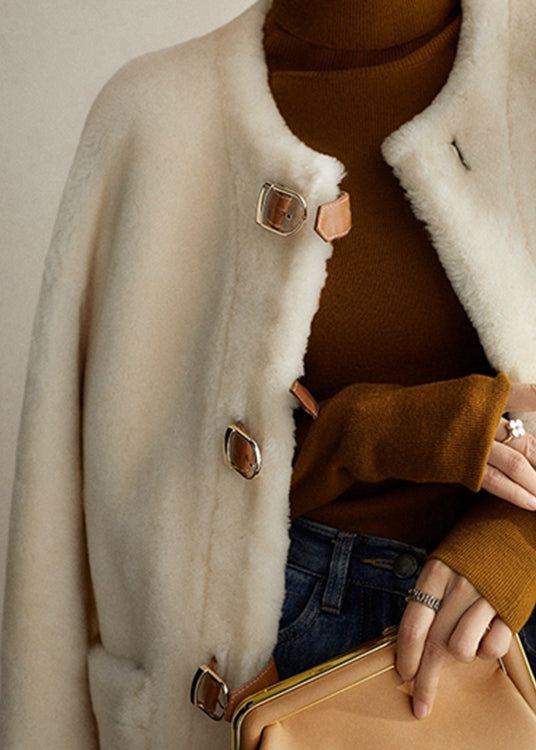 Beautifully Finished Coat in a Timeless Design