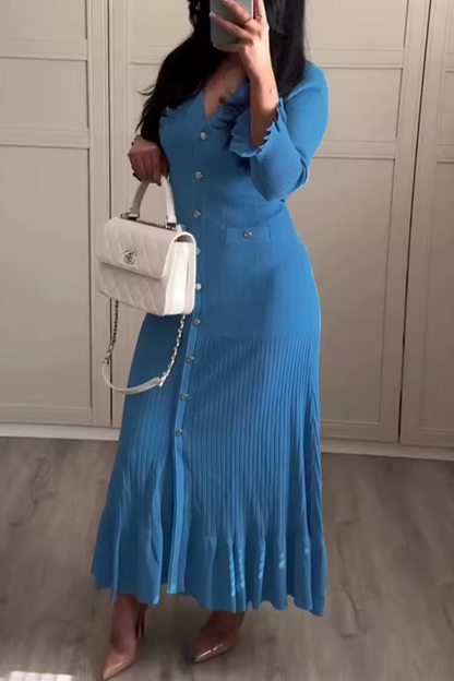 Classic Vintage Dress with a Flattering Fit