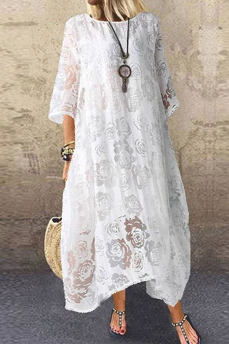 Beautifully Finished Dress in a Timeless Design