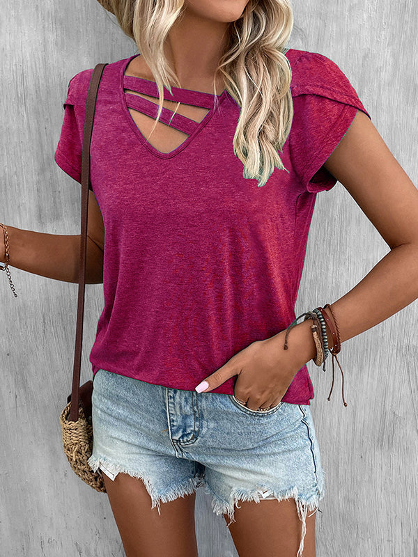 Effortlessly Elegant T-Shirt with a Timeless Design