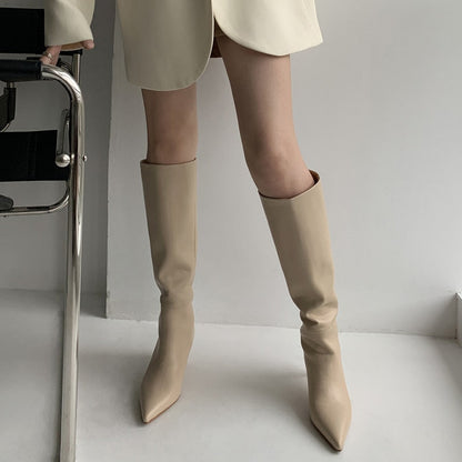 Well Tailored Garment with a Graceful Silhouette