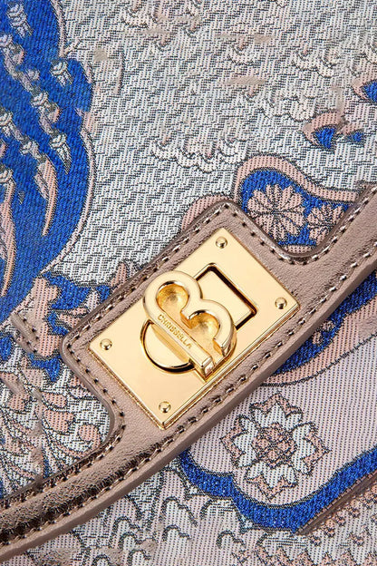 Beautifully Crafted Bag in a Classic Style