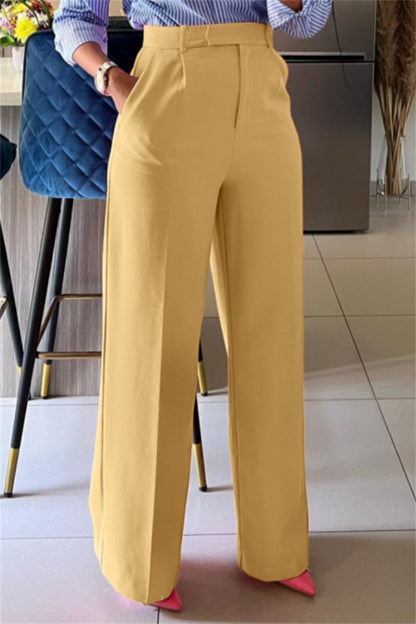 Effortlessly Elegant Trousers with a Timeless Design