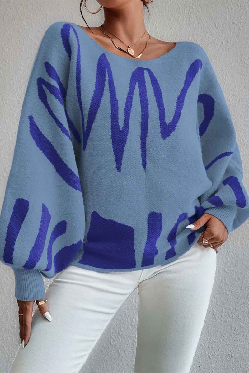 Well Tailored Sweater with a Graceful Silhouette