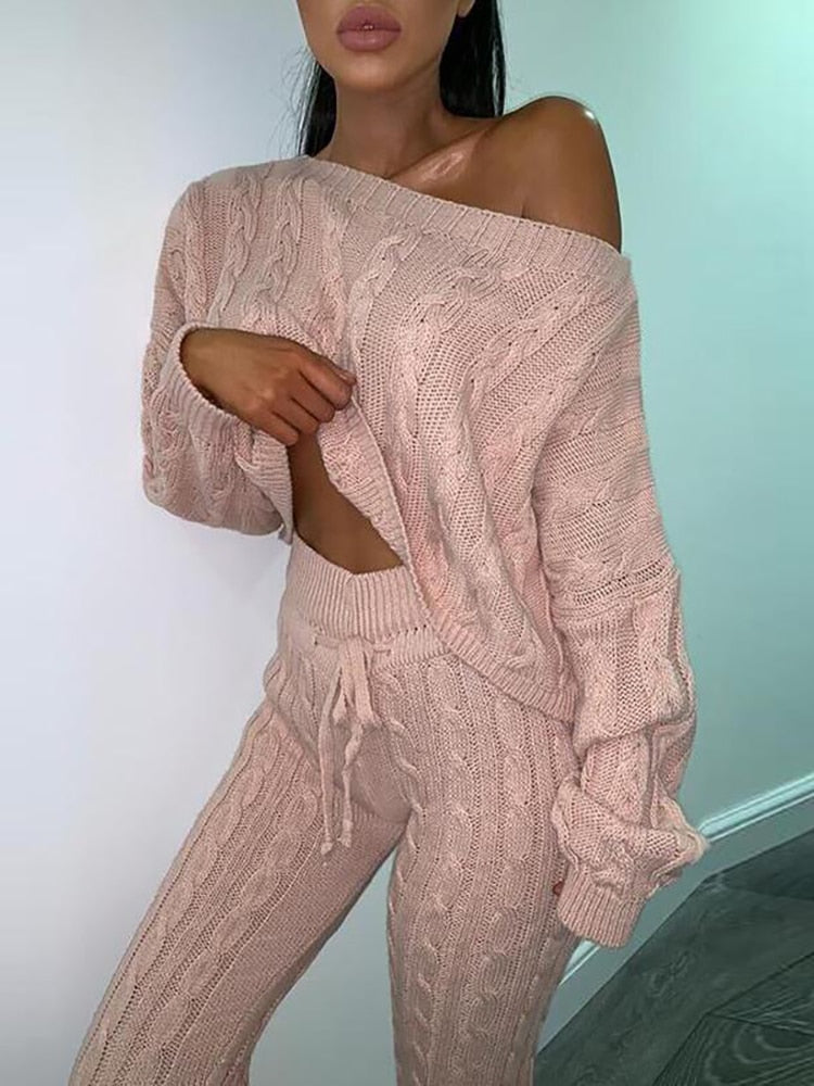 Classic Vintage Sweater with a Flattering Fit