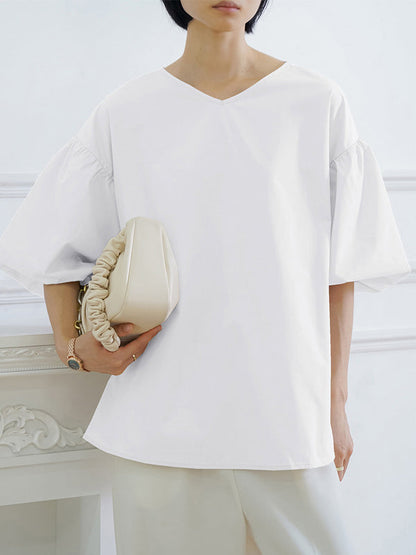 Beautifully Crafted Blouse in a Classic Style