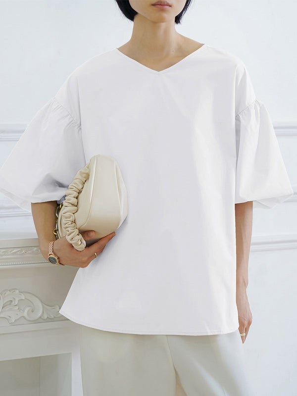 Beautifully Crafted Blouse in a Classic Style