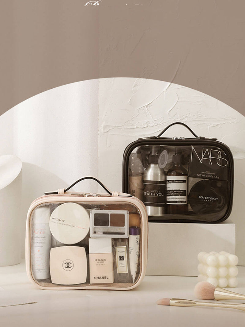 Well Tailored Bag with a Graceful Silhouette