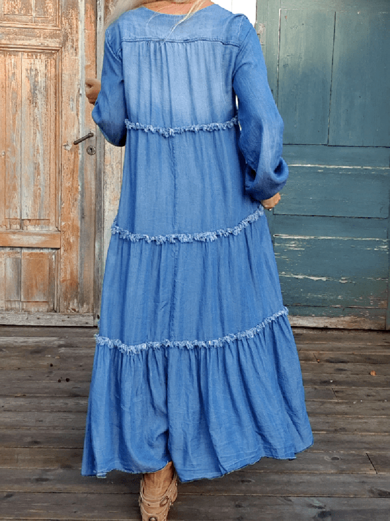 Classic Vintage Dress with a Flattering Fit