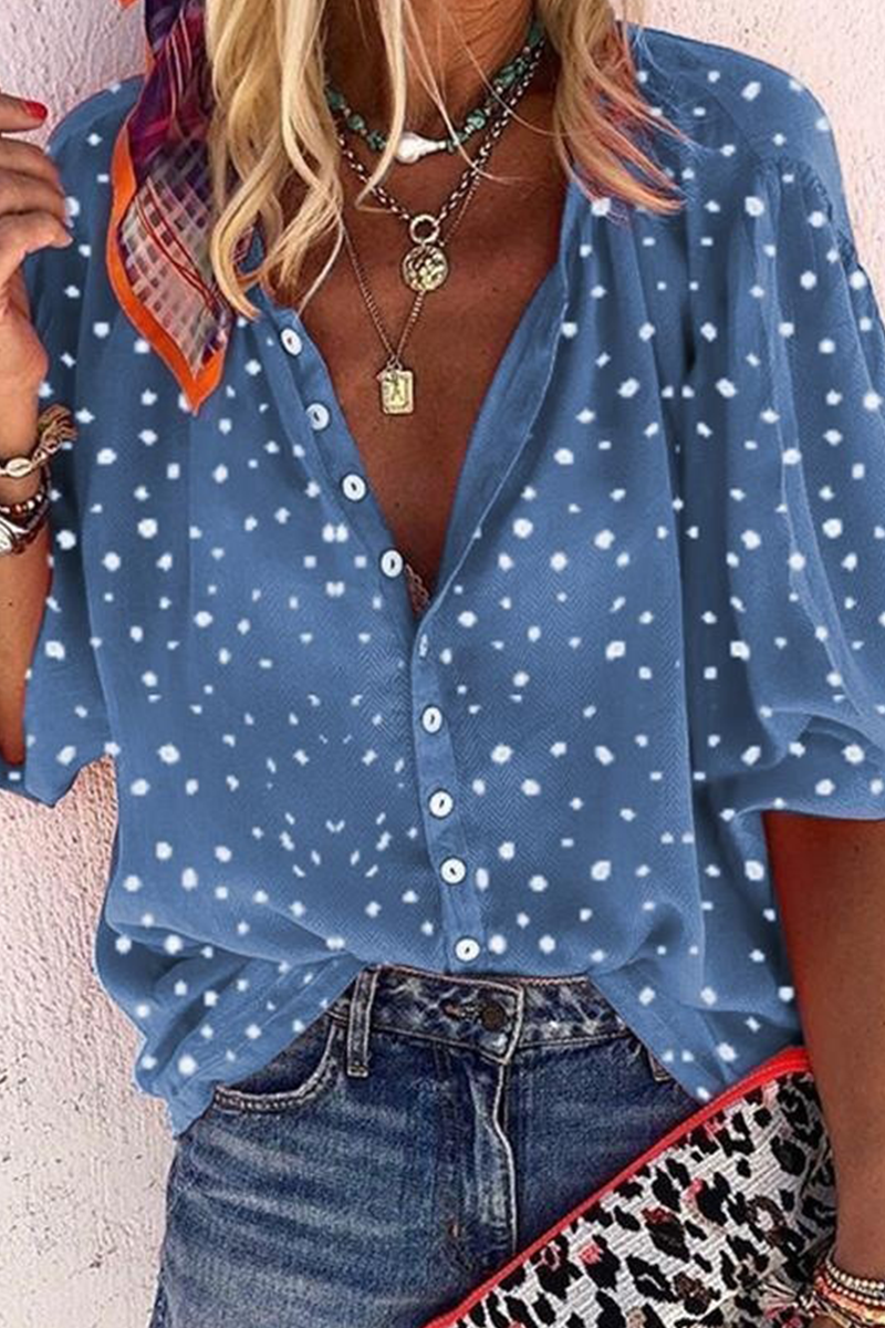 Beautifully Crafted Blouse in a Classic Style