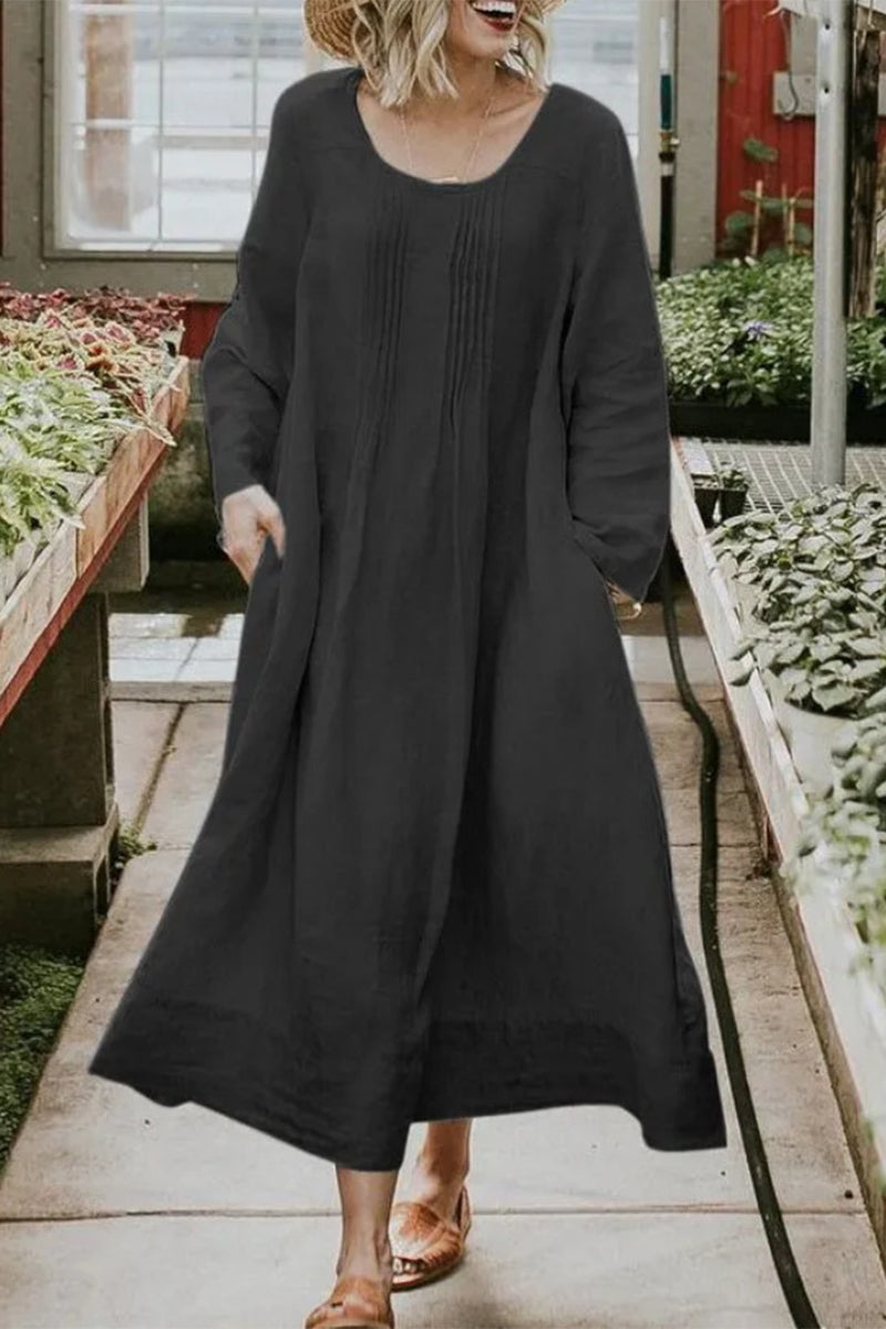 Beautifully Finished Dress in a Timeless Design