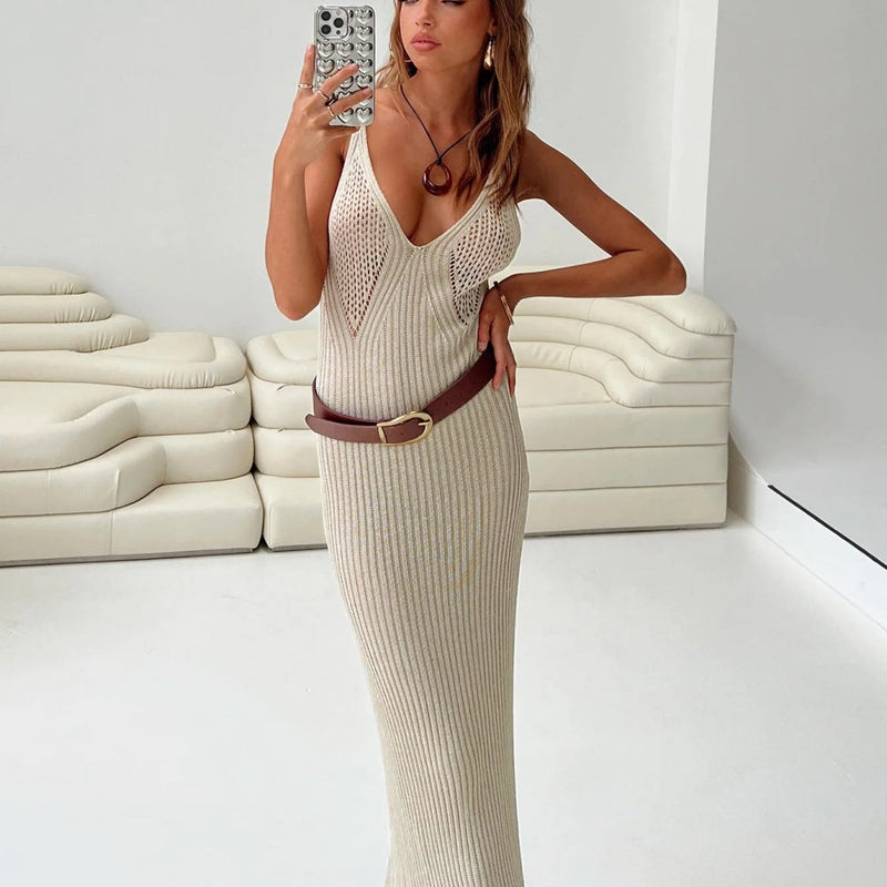 Effortlessly Elegant Dress with a Timeless Design