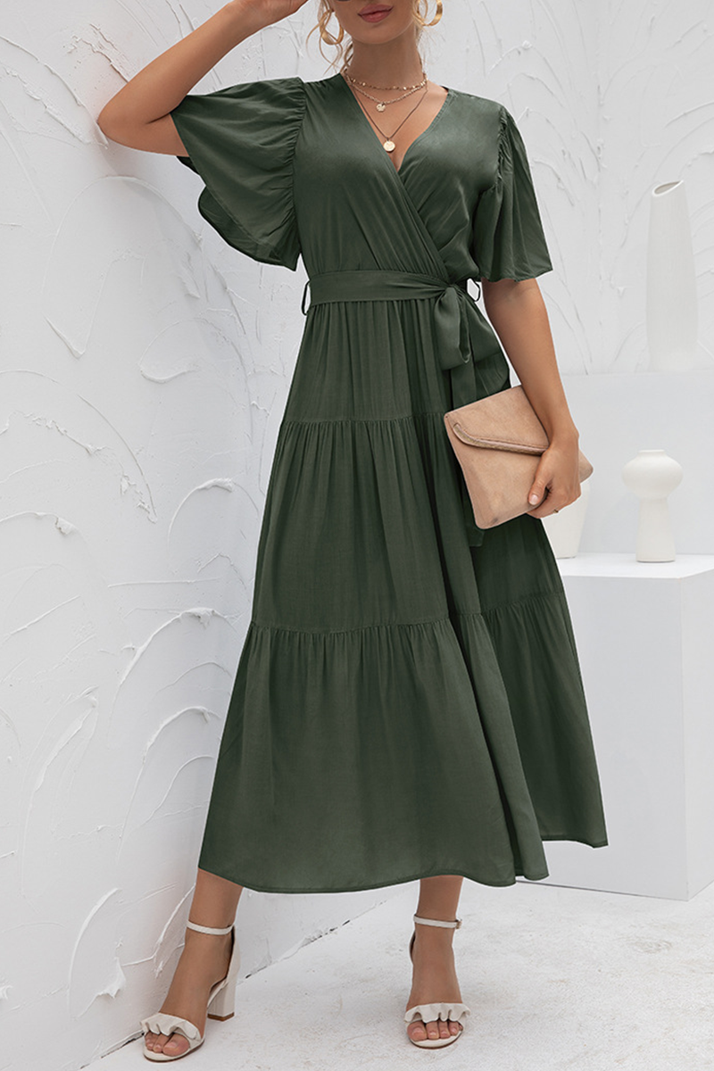 Effortlessly Elegant Dress with a Timeless Design