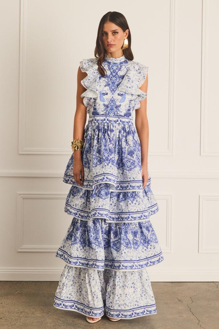Gracefully Styled Dress for Any Occasion