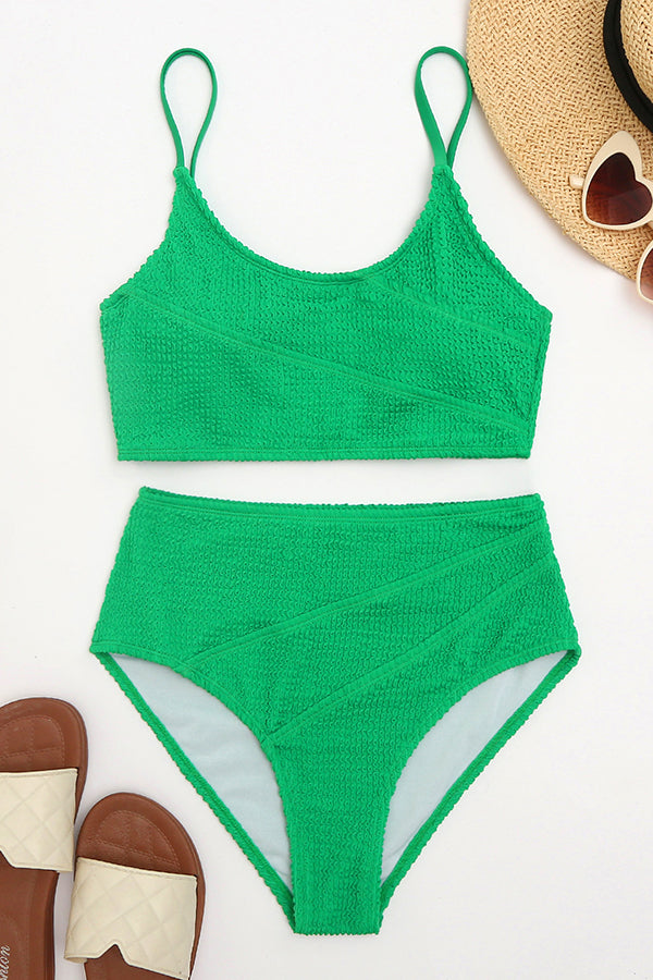 Well Tailored Bikini with a Graceful Silhouette