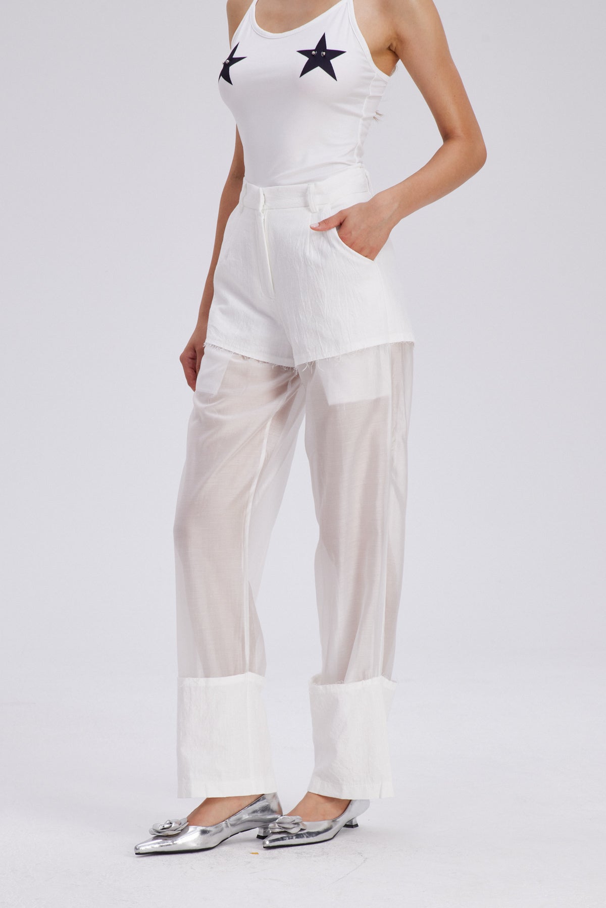 Sophisticated Pants with a Clean Classic Look