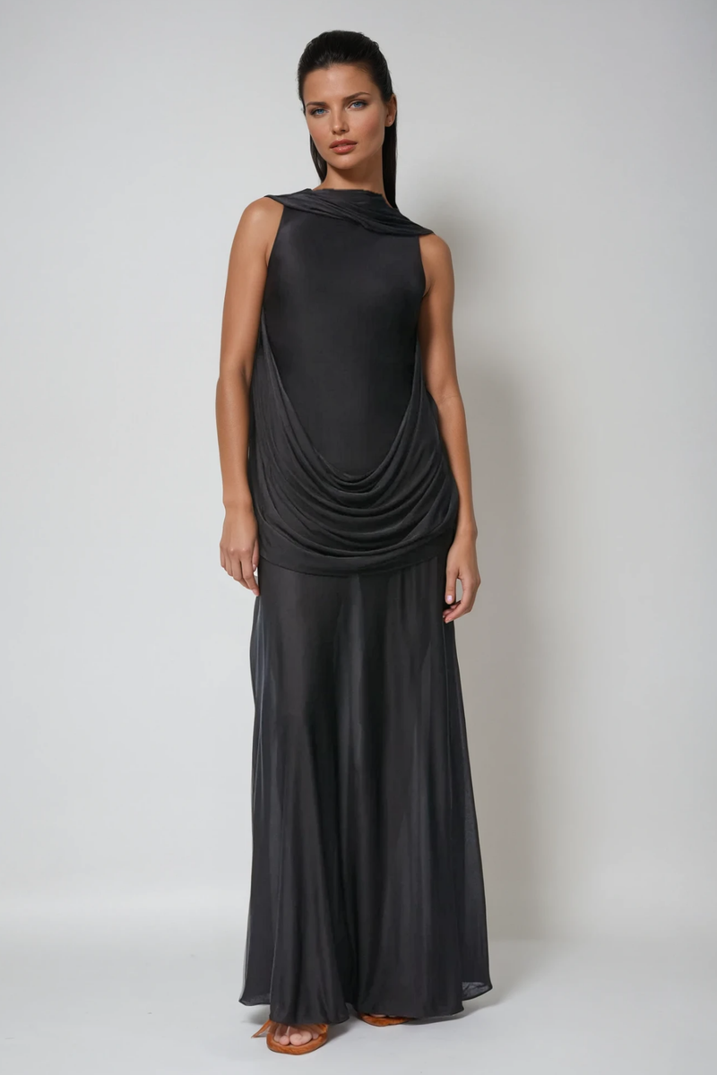 Effortlessly Elegant Dress with a Timeless Design