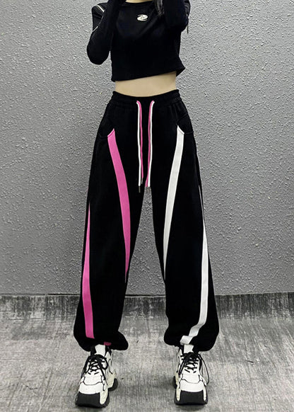 Effortlessly Elegant Pants with a Timeless Design