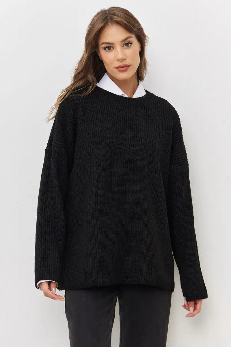 Effortlessly Elegant Sweater with a Timeless Design