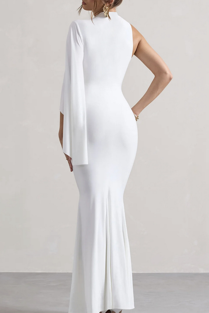 Well Tailored Dress with a Graceful Silhouette
