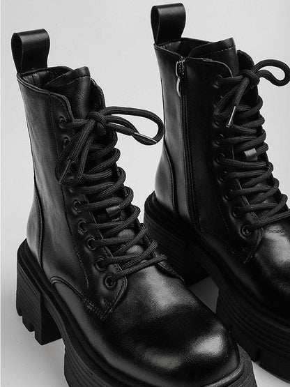 Beautifully Finished Boots in a Timeless Design