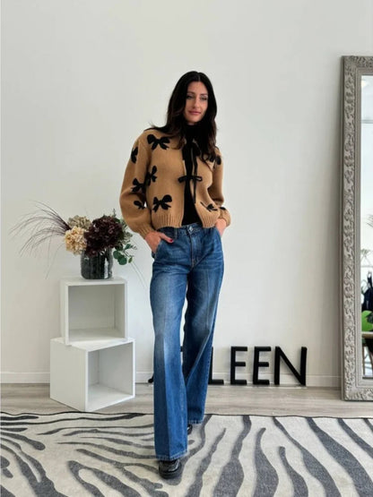Well Tailored Cardigan with a Graceful Silhouette
