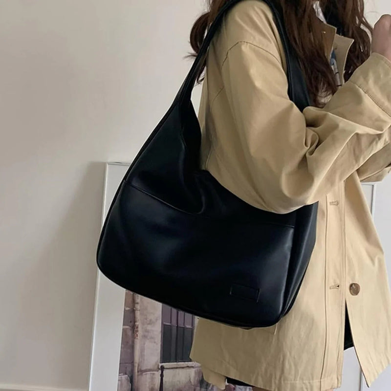 Beautifully Finished Bag in a Timeless Design
