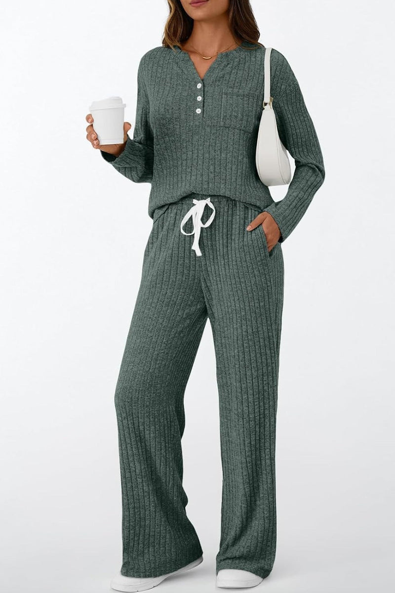 Classic Vintage Pants with a Flattering Fit