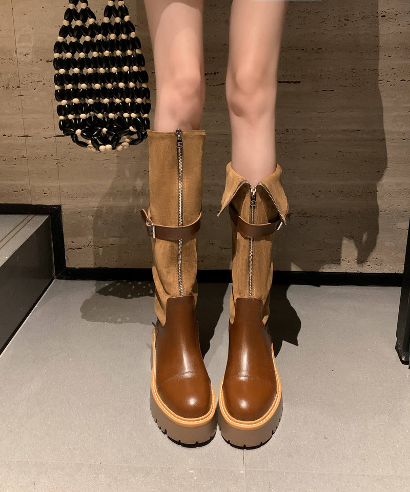 Effortlessly Elegant Boots with a Timeless Design