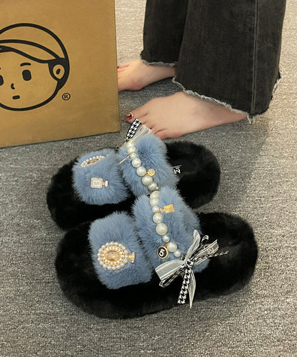 Well Tailored Sandals with a Graceful Silhouette