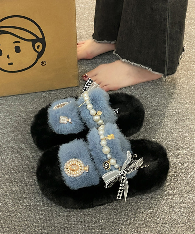 Well Tailored Sandals with a Graceful Silhouette